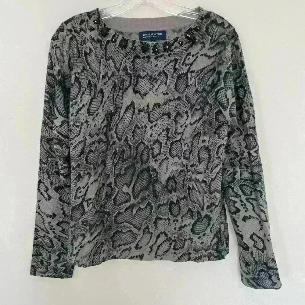 Jones New York Petite Medium Women’s Top Animal Print Jewel Long Sleeve - Picture 6 of 6